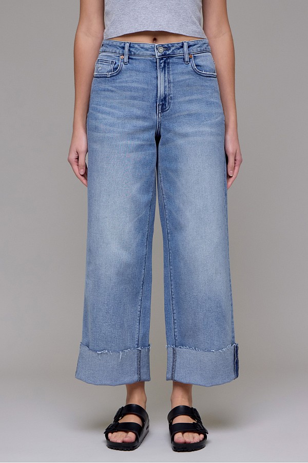 Medium Light Cuffed Crop Wideleg